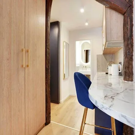 Charming - 16 Arrd - Mobility Lease