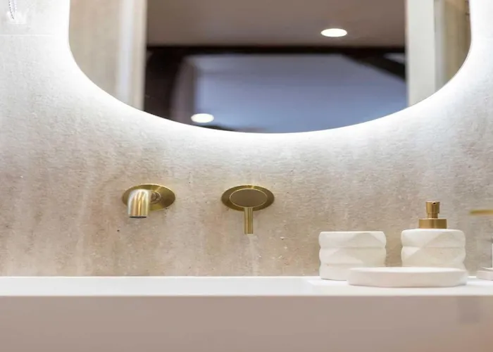 Charming - 16 Arrd - Mobility Lease *